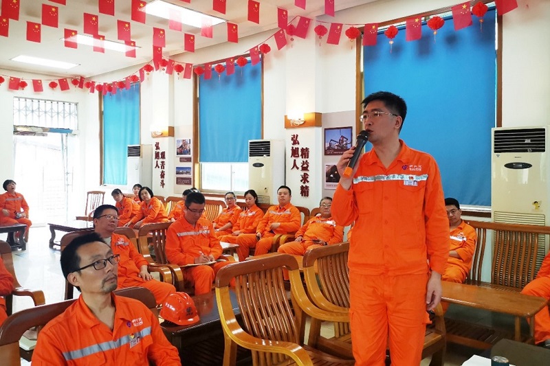 瀘天化公司組織開(kāi)展廉潔警示教育片學(xué)習(xí)(圖1)