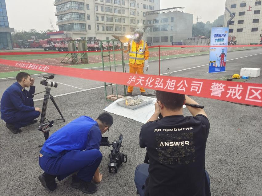 提高消防技能，筑牢生命防線(xiàn) 弘旭公司參加酒城安全大講堂主題活動(dòng)(圖2)