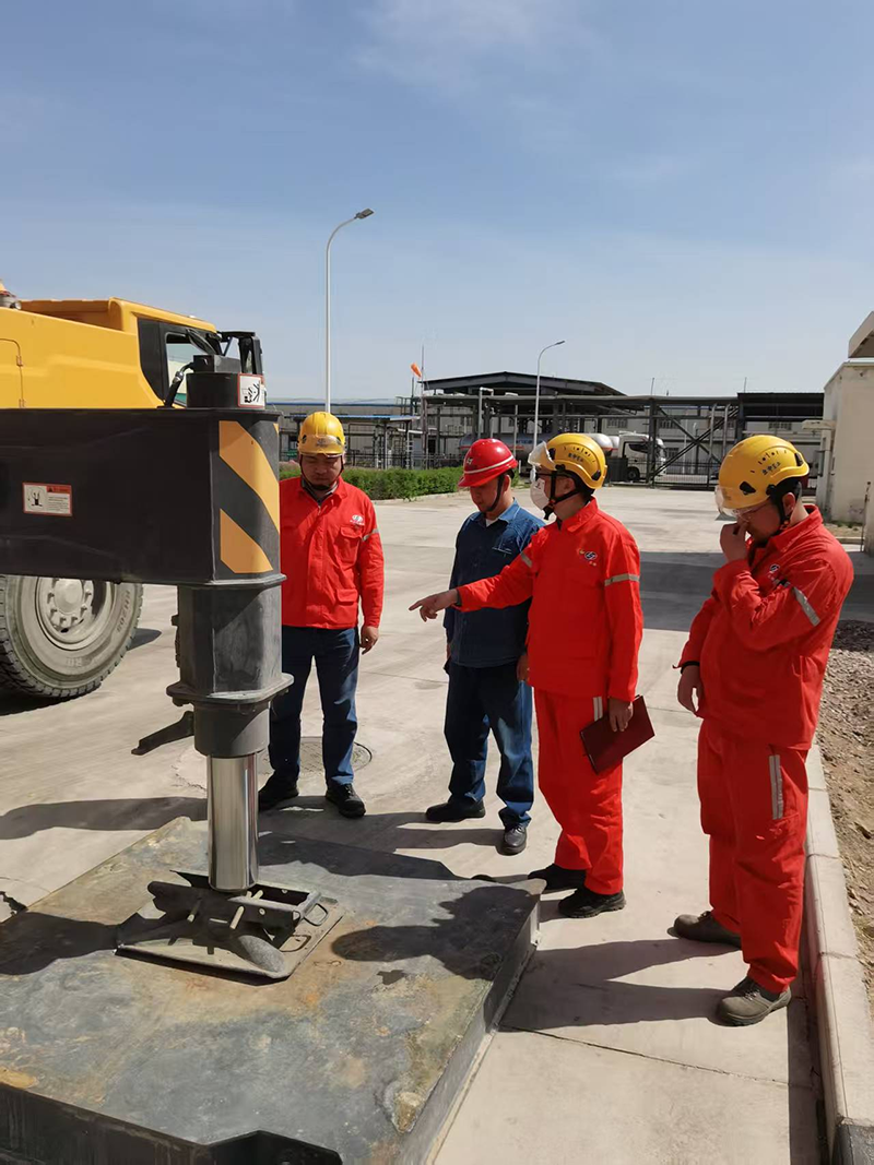 弘旭公司副總經(jīng)理石強赴寧夏和寧維保項目部開展督導(dǎo)工作(圖1)