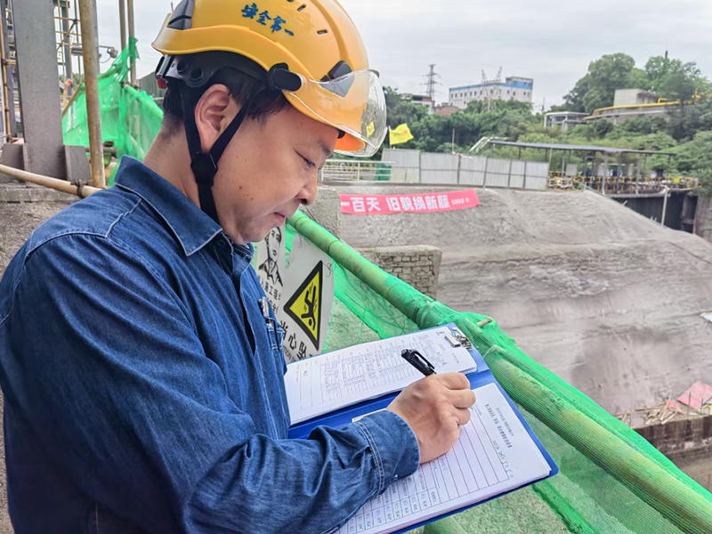 弘旭公司“五一”期間堅守崗位推進項目工作開展(圖3)