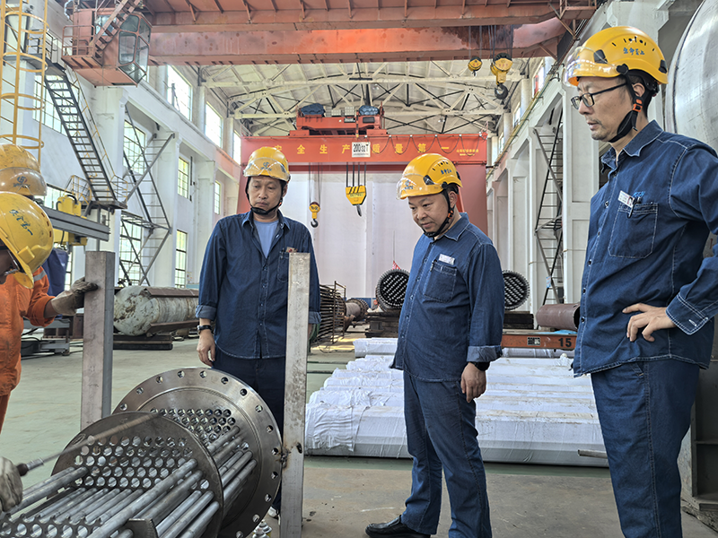 弘旭公司總經(jīng)理劉小東帶隊督導設備制造安全生產(chǎn)專項檢查(圖1)