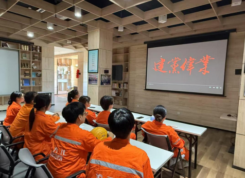 弘旭團(tuán)總支開展“光影淬初心 熒幕鑄黨魂”觀看紅色影片活動